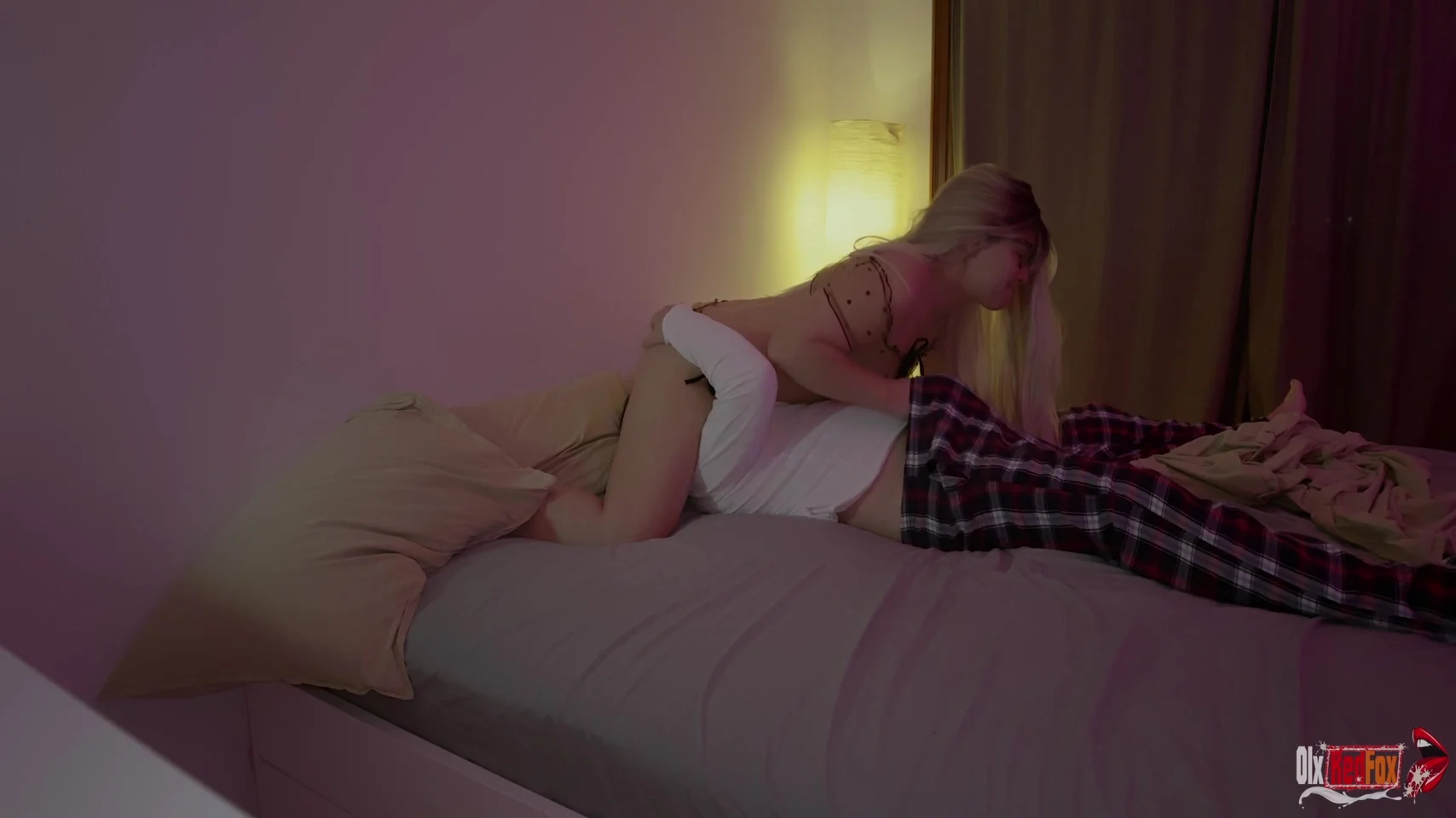 Stepmom Asks For Help, And I Lick Her Pussy So I Can Fuck Her And Cum On Her 7 Min