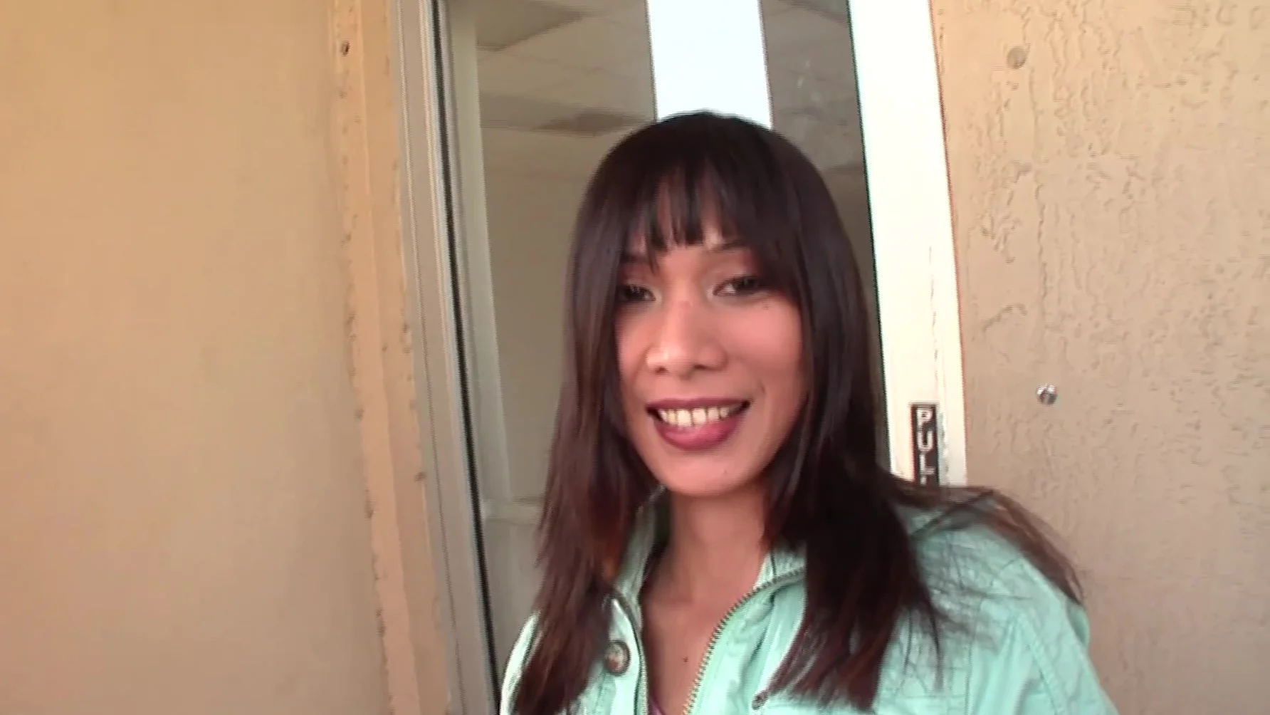 A Glorious Asian Sucks Hard And Gets Her Pussy Banged