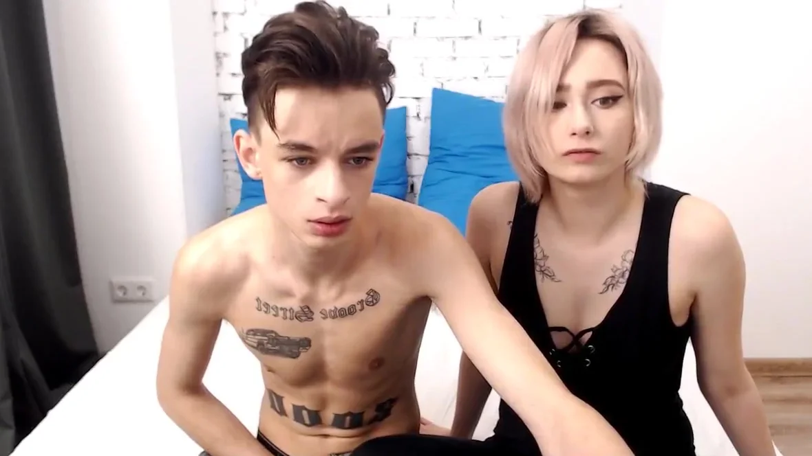 Blowjob on bed - Russian cuties