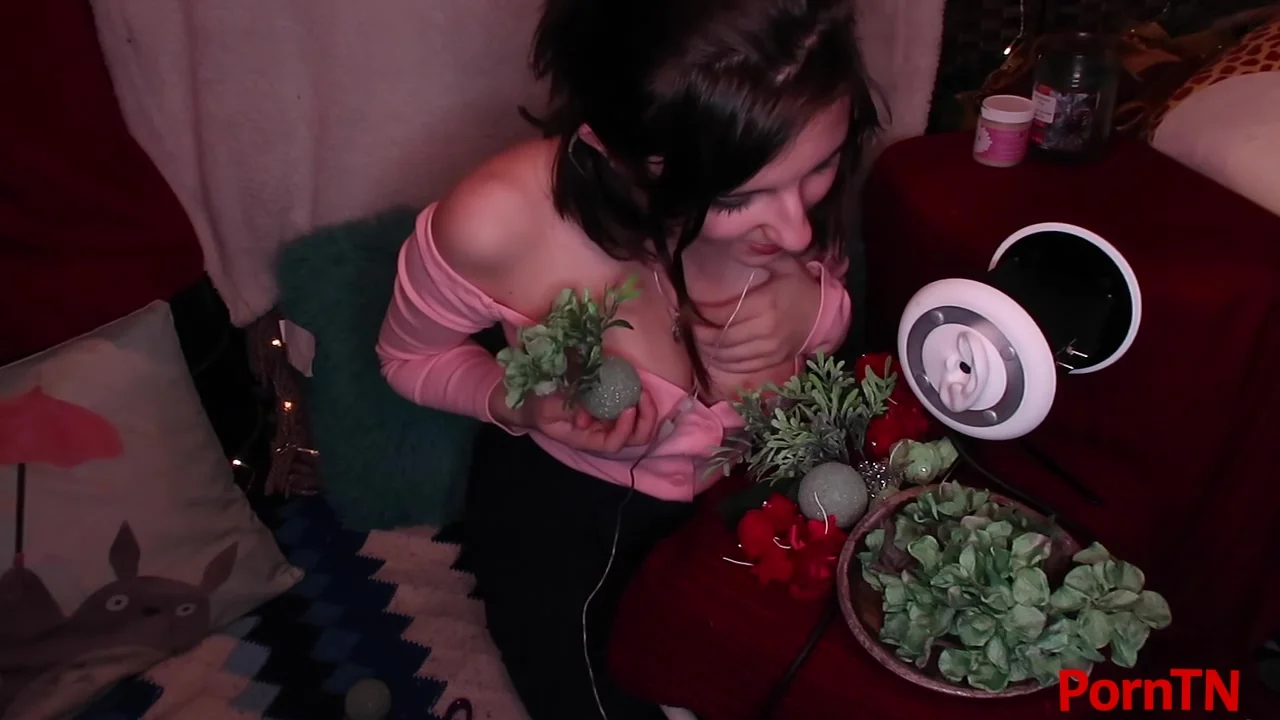 Aftynrose Asmr - Making A Mistletoe And Kissing Underneath It