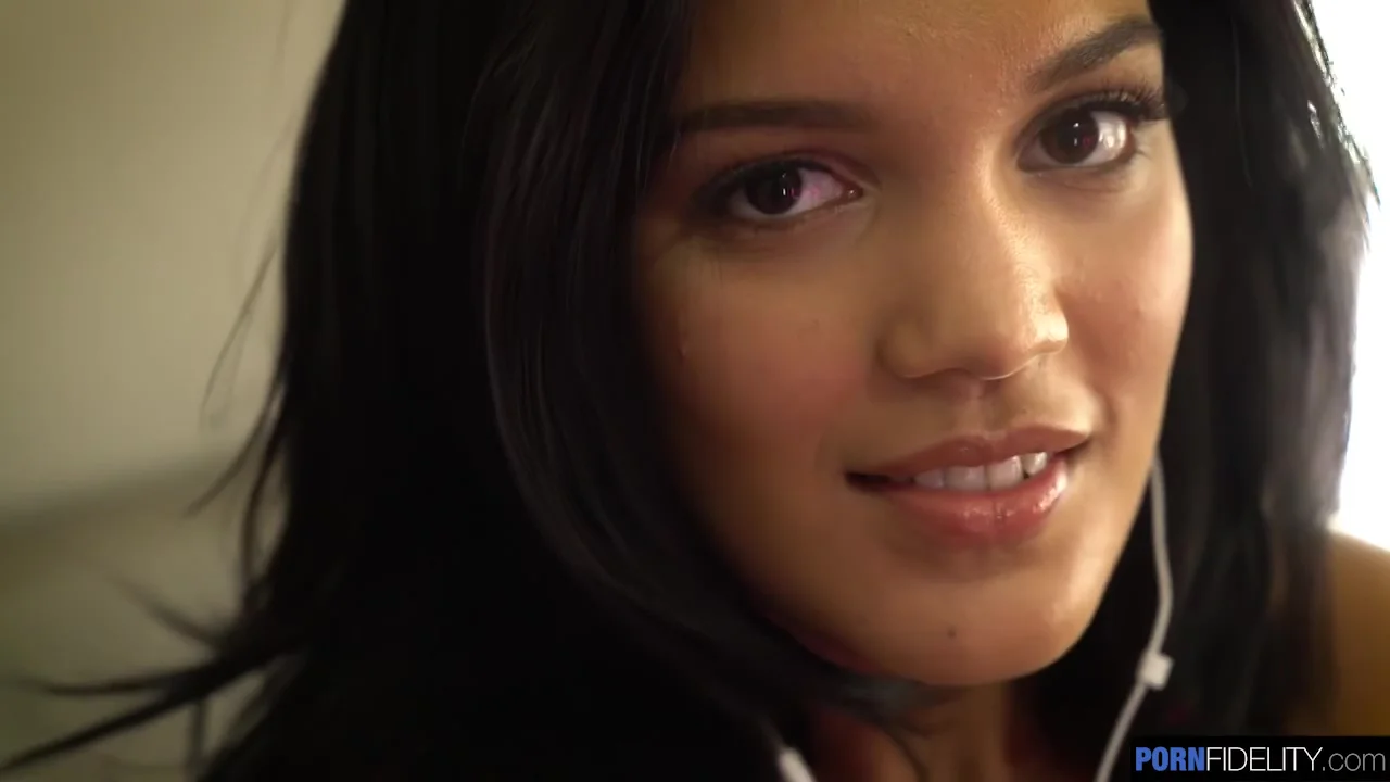 Hot Brazilian takes a double creampie alina.belle