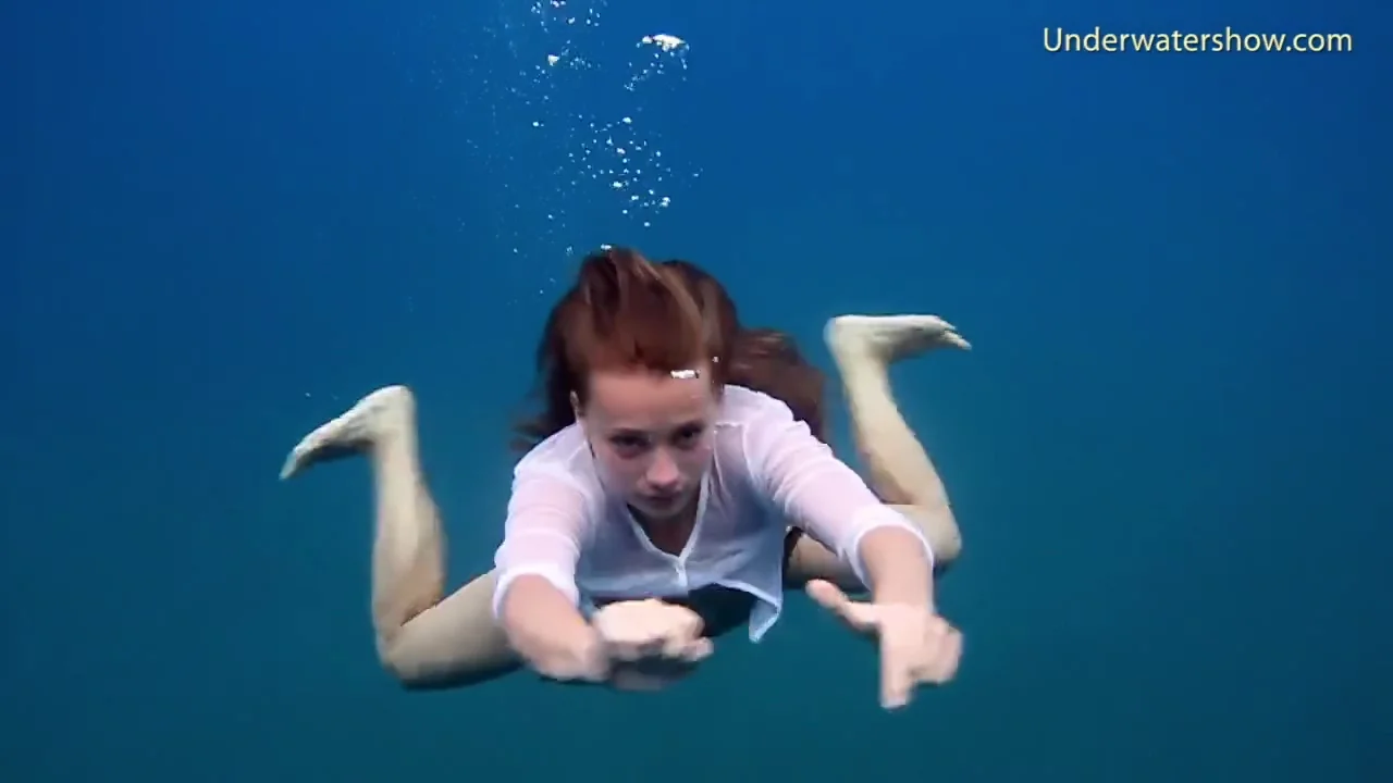Tenerife Babe Swim Naked Underwater